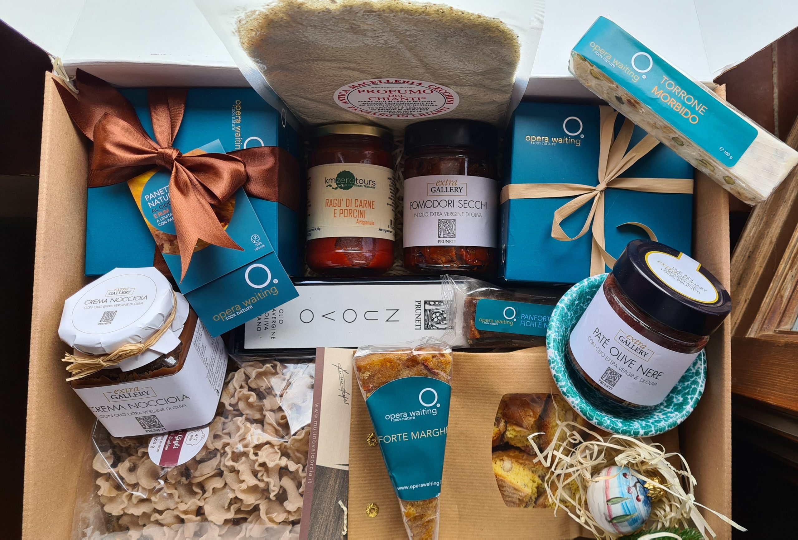 KM Zero Gift Box Gourmet Gift Boxes from Tuscany: KM Zero Tours 13